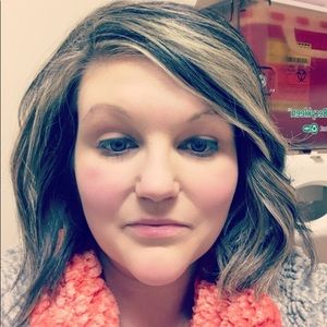 Meet your Posher, Hailey